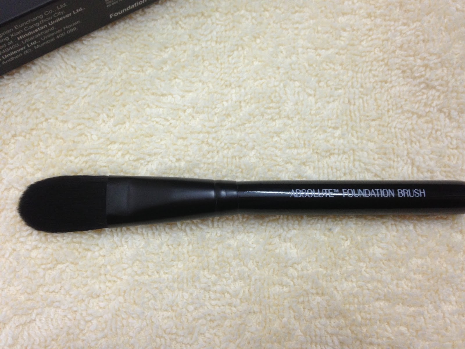 Product Review Lakmé Absolute™ Foundation Brush